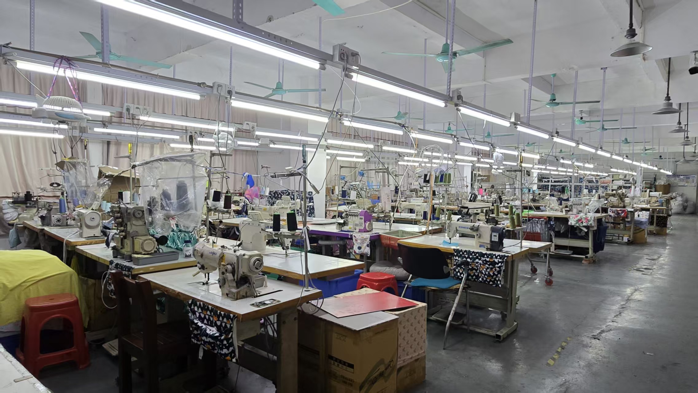 MOMASONG Large Scale Garment Sewing Workshop Floor